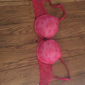 Red lacy 34DD bra VS Biofit